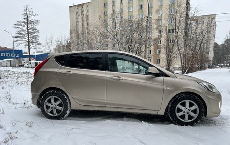 Hyundai Solaris II рестайлинг, 2012 год, 660 000 рублей, 7 фотография