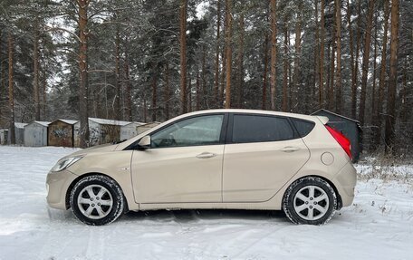 Hyundai Solaris II рестайлинг, 2012 год, 660 000 рублей, 8 фотография