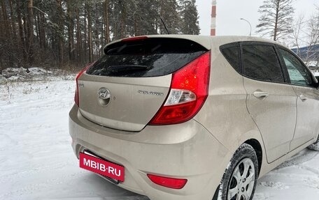 Hyundai Solaris II рестайлинг, 2012 год, 660 000 рублей, 5 фотография