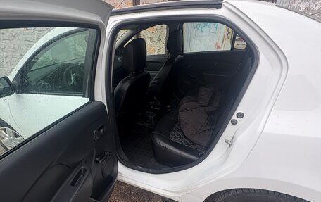 Renault Logan II, 2018 год, 620 000 рублей, 4 фотография