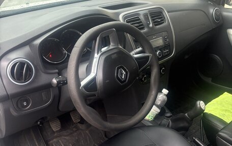 Renault Logan II, 2018 год, 620 000 рублей, 5 фотография