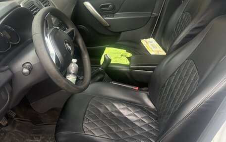 Renault Logan II, 2018 год, 620 000 рублей, 6 фотография