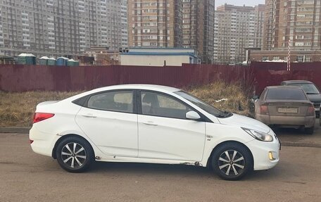 Hyundai Solaris II рестайлинг, 2011 год, 550 000 рублей, 5 фотография