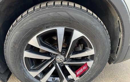 Volkswagen Tiguan II, 2019 год, 2 900 000 рублей, 3 фотография