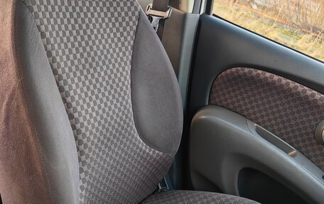 Nissan March III, 2002 год, 200 000 рублей, 8 фотография