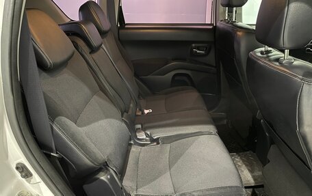 Peugeot 4007, 2011 год, 880 000 рублей, 13 фотография