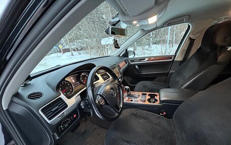 Volkswagen Touareg III, 2010 год, 2 099 999 рублей, 6 фотография