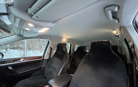 Volkswagen Touareg III, 2010 год, 2 099 999 рублей, 4 фотография