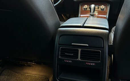 Volkswagen Touareg III, 2010 год, 2 099 999 рублей, 8 фотография