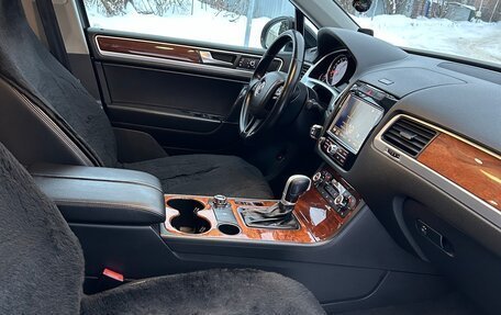 Volkswagen Touareg III, 2010 год, 2 099 999 рублей, 11 фотография