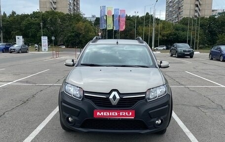Renault Sandero II рестайлинг, 2015 год, 800 000 рублей, 1 фотография