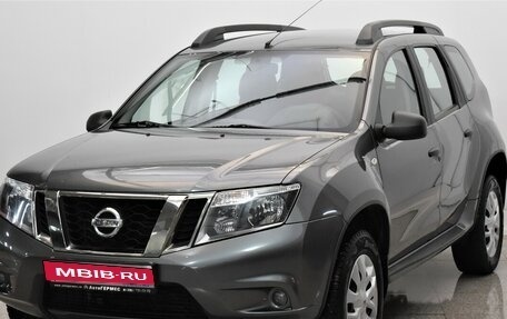 Nissan Terrano III, 2015 год, 1 249 000 рублей, 1 фотография