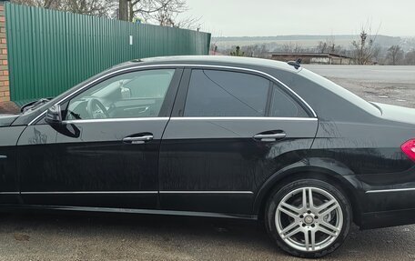 Mercedes-Benz E-Класс, 2011 год, 1 570 000 рублей, 2 фотография