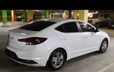 Hyundai Elantra VI рестайлинг, 2020 год, 1 500 000 рублей, 5 фотография