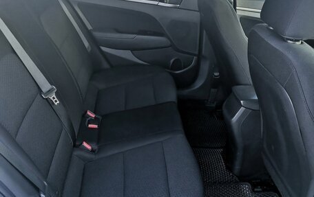 Hyundai Elantra VI рестайлинг, 2020 год, 1 500 000 рублей, 9 фотография