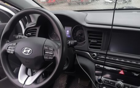 Hyundai Elantra VI рестайлинг, 2020 год, 1 500 000 рублей, 10 фотография