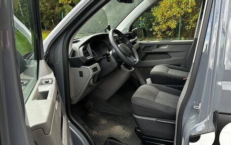 Volkswagen Caravelle T6 рестайлинг, 2020 год, 2 750 000 рублей, 8 фотография