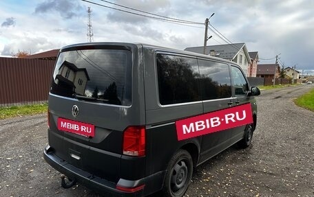 Volkswagen Caravelle T6 рестайлинг, 2020 год, 2 750 000 рублей, 5 фотография