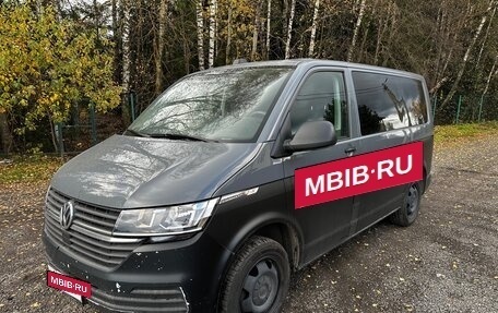 Volkswagen Caravelle T6 рестайлинг, 2020 год, 2 750 000 рублей, 3 фотография