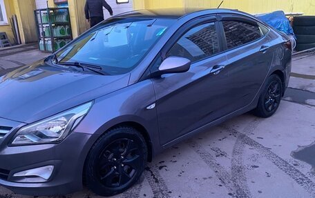 Hyundai Solaris II рестайлинг, 2015 год, 990 000 рублей, 3 фотография