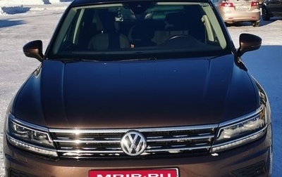 Volkswagen Tiguan II, 2019 год, 3 450 000 рублей, 1 фотография