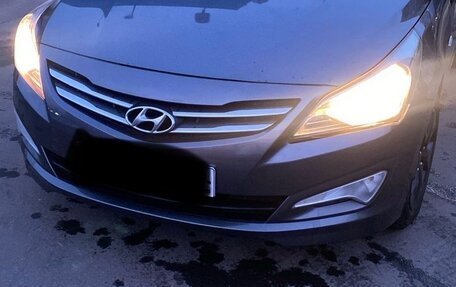 Hyundai Solaris II рестайлинг, 2015 год, 990 000 рублей, 11 фотография