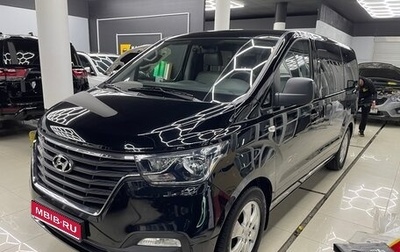 Hyundai Grand Starex Grand Starex I рестайлинг 2, 2018 год, 3 100 000 рублей, 1 фотография