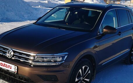 Volkswagen Tiguan II, 2019 год, 3 450 000 рублей, 2 фотография