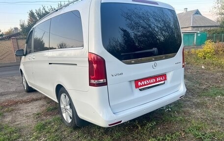 Mercedes-Benz V-Класс, 2014 год, 3 900 000 рублей, 2 фотография