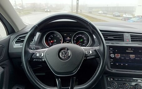 Volkswagen Tiguan II, 2019 год, 2 050 000 рублей, 16 фотография