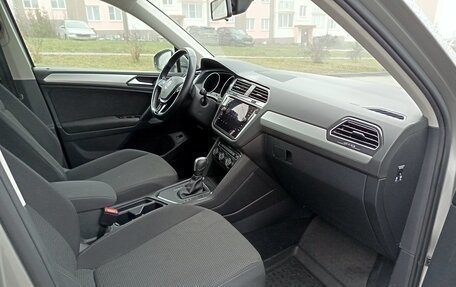 Volkswagen Tiguan II, 2019 год, 2 050 000 рублей, 10 фотография