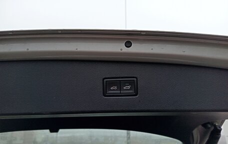 Volkswagen Tiguan II, 2019 год, 2 050 000 рублей, 15 фотография