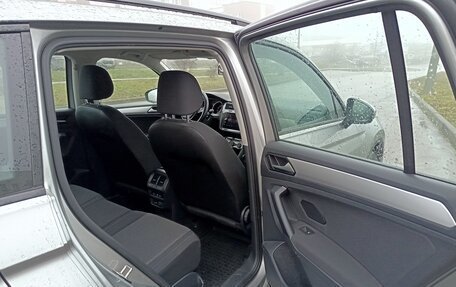 Volkswagen Tiguan II, 2019 год, 2 050 000 рублей, 11 фотография