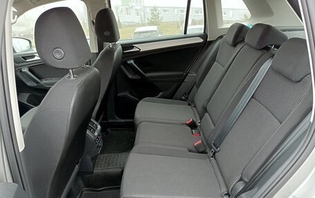 Volkswagen Tiguan II, 2019 год, 2 050 000 рублей, 26 фотография