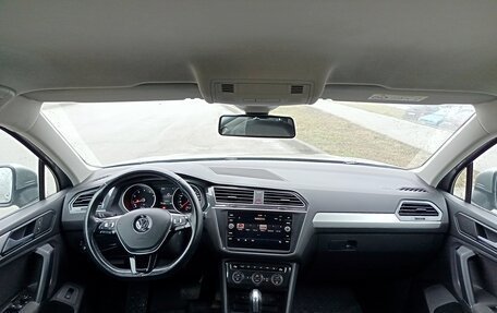 Volkswagen Tiguan II, 2019 год, 2 050 000 рублей, 19 фотография