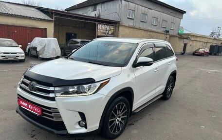 Toyota Highlander III, 2018 год, 4 490 000 рублей, 7 фотография