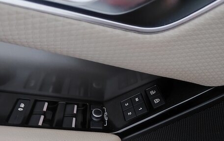 Land Rover Range Rover Velar I, 2021 год, 6 000 000 рублей, 24 фотография