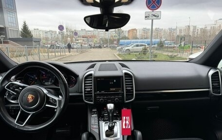 Porsche Cayenne III, 2015 год, 3 990 000 рублей, 7 фотография