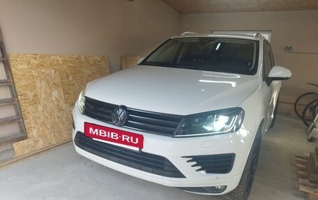 Volkswagen Touareg III, 2015 год, 3 200 000 рублей, 3 фотография