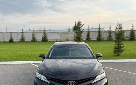 Toyota Camry, 2019 год, 2 750 000 рублей, 3 фотография