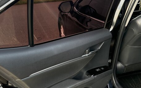 Toyota Camry, 2019 год, 2 750 000 рублей, 9 фотография