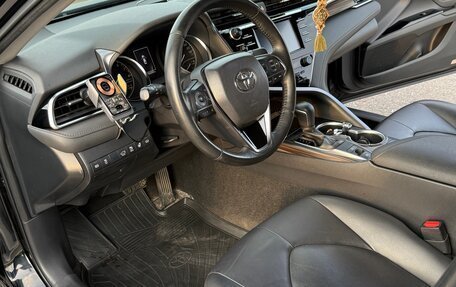 Toyota Camry, 2019 год, 2 750 000 рублей, 14 фотография