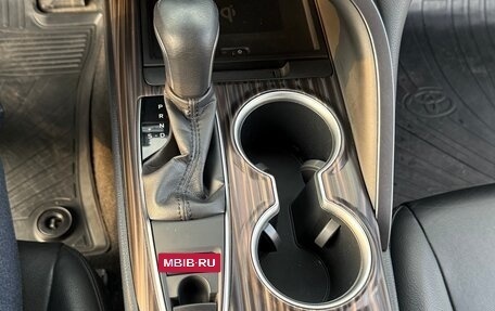 Toyota Camry, 2019 год, 2 750 000 рублей, 15 фотография