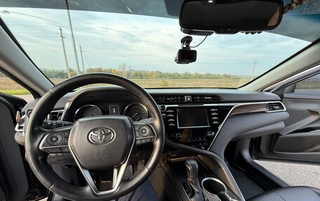 Toyota Camry, 2019 год, 2 750 000 рублей, 16 фотография