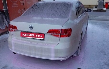 Volkswagen Jetta VI, 2015 год, 1 200 000 рублей, 4 фотография