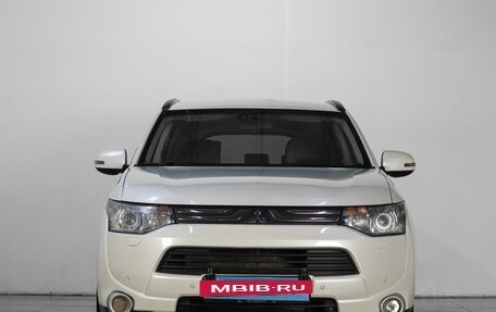 Mitsubishi Outlander III рестайлинг 3, 2013 год, 1 589 000 рублей, 3 фотография