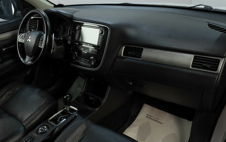 Mitsubishi Outlander III рестайлинг 3, 2013 год, 1 589 000 рублей, 17 фотография