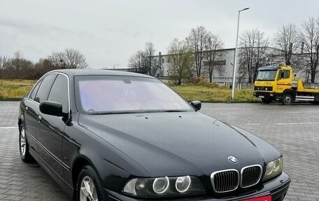BMW 5 серия, 2003 год, 935 000 рублей, 1 фотография