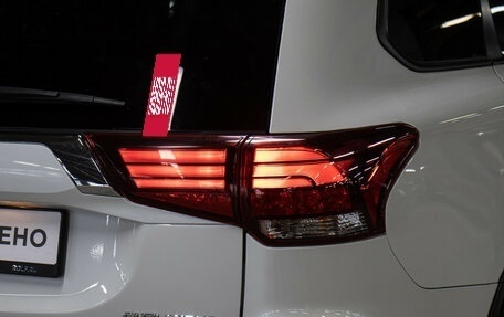 Mitsubishi Outlander III рестайлинг 3, 2019 год, 1 898 000 рублей, 26 фотография