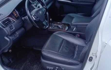 Toyota Camry, 2015 год, 2 030 000 рублей, 5 фотография